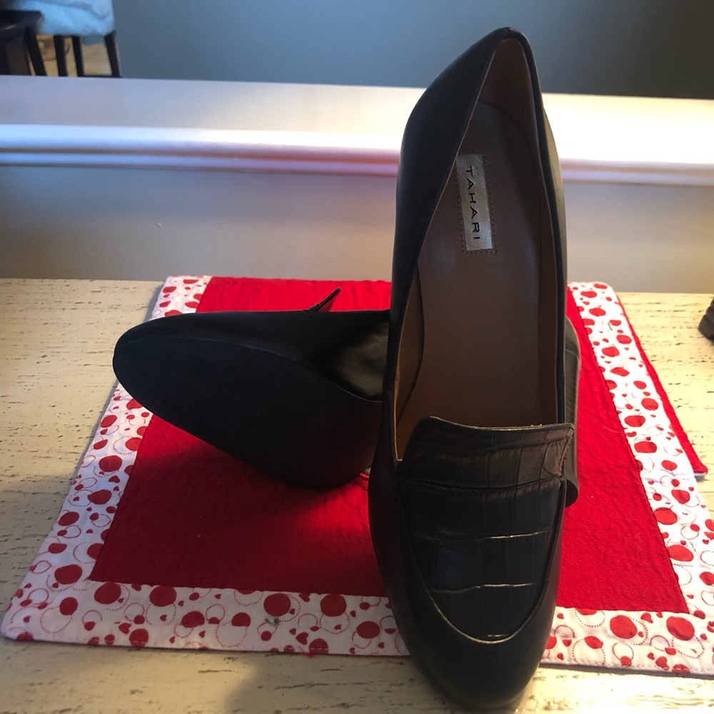 Women’s Tahari Heels